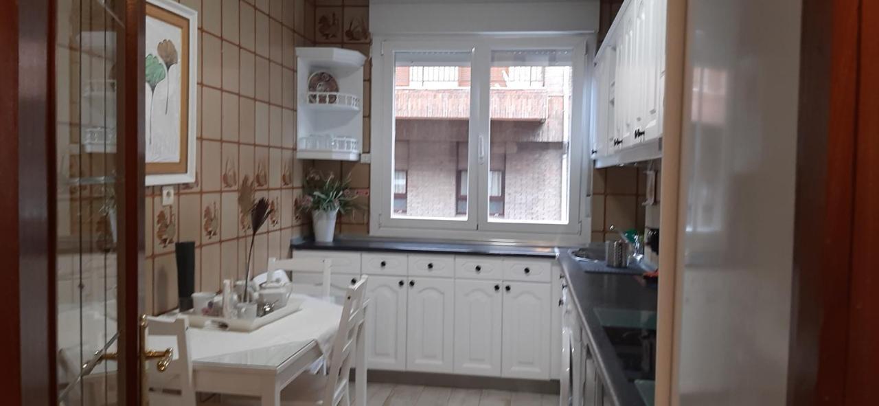 Apartamento Costa Vasca Las Arenas Getxo Exterior foto